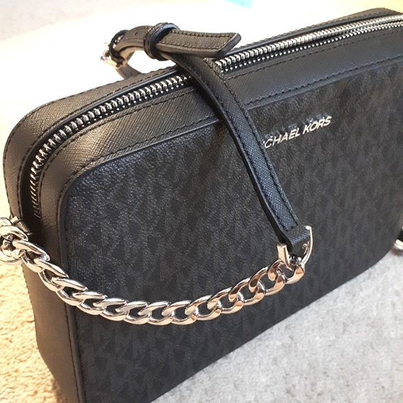 Michael Kors Signature Crossbody - Picture 6 of 6